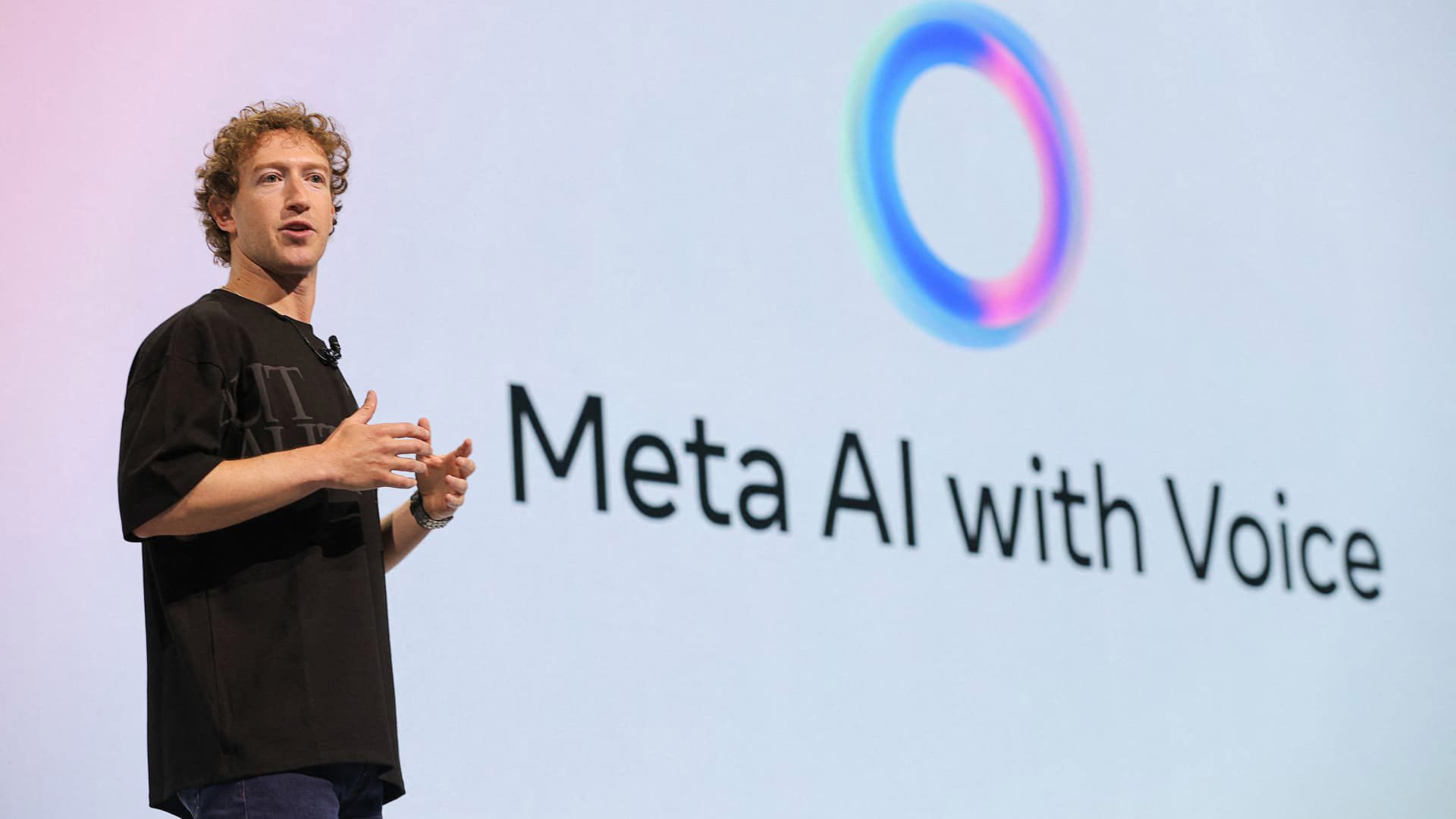 "Los laboratorios que entrenan modelos avanzados y no los publican son bastante peligrosos"  Mark Zuckerberg, CEO de Meta — sobre el lanzamiento de Muse  Tecnología Foto: Mark Zuckerberg (2025) / Wikimedia Commons (CC BY-SA 4.0). Ícono ilustrativo genérico, no es el logo oficial de Muse.