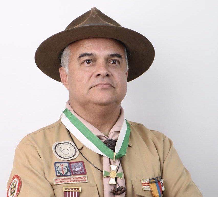Carlos Alberto Uribe, scout.